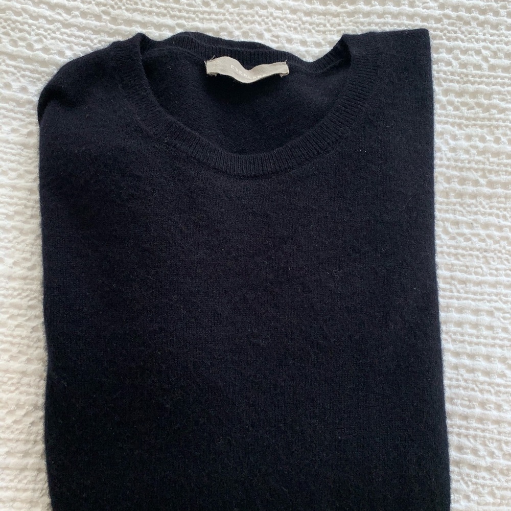 Everlane crewneck cashmere sweater size L in Navy